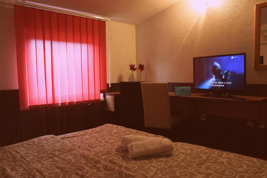 Hotel Piramida Sunca Visoko Szoba fotó