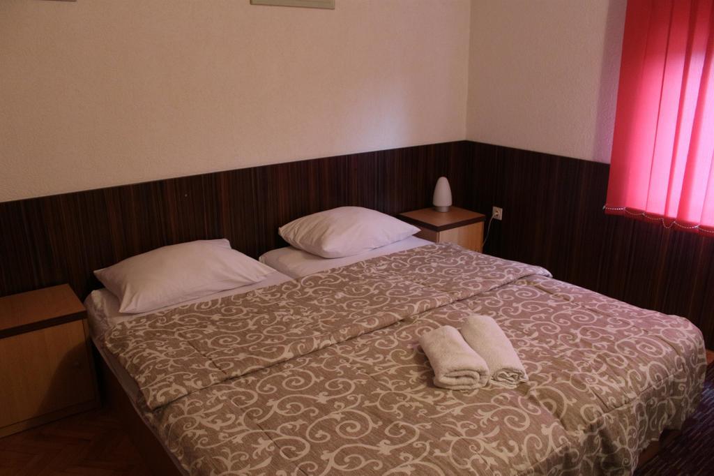 Hotel Piramida Sunca Visoko Szoba fotó