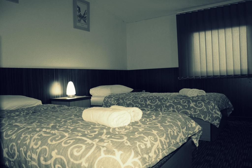 Hotel Piramida Sunca Visoko Szoba fotó