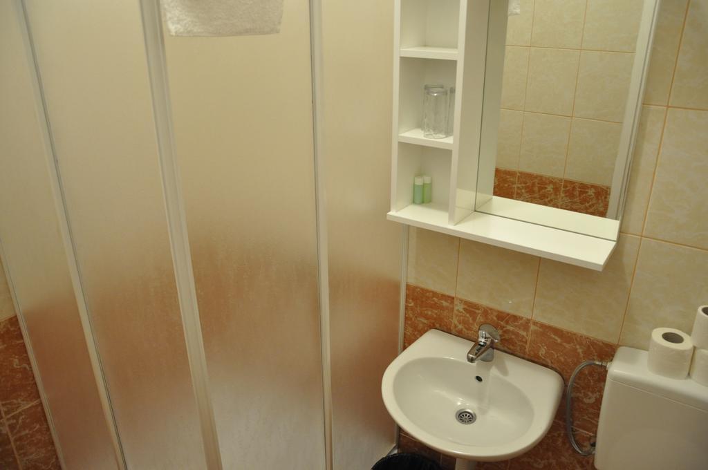 Hotel Piramida Sunca Visoko Szoba fotó
